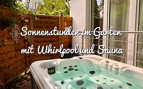 GartenApartment Strandgut mit Outdoor Whirlpool und Garten